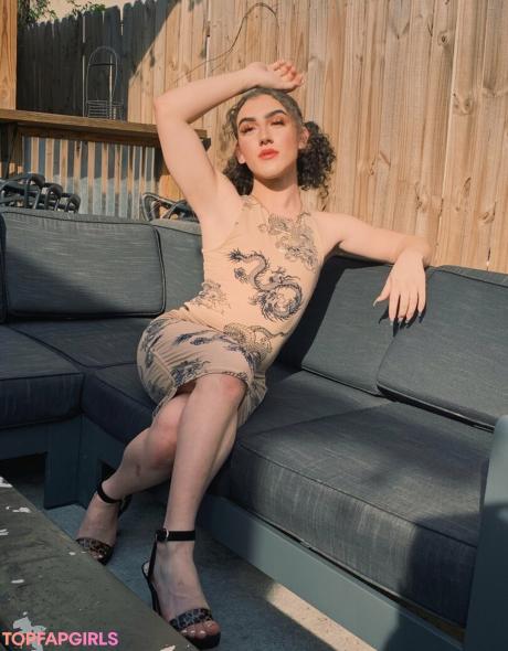 Lunabarbiedoll nude leaked OnlyFans pic