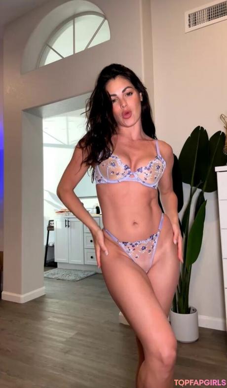 Kayla nude leaked OnlyFans pic