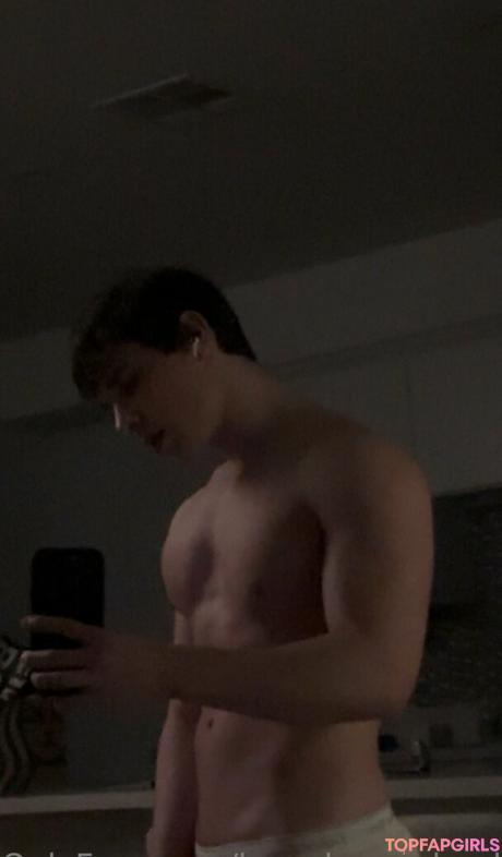 Brandonrowlandx nude leaked OnlyFans pic